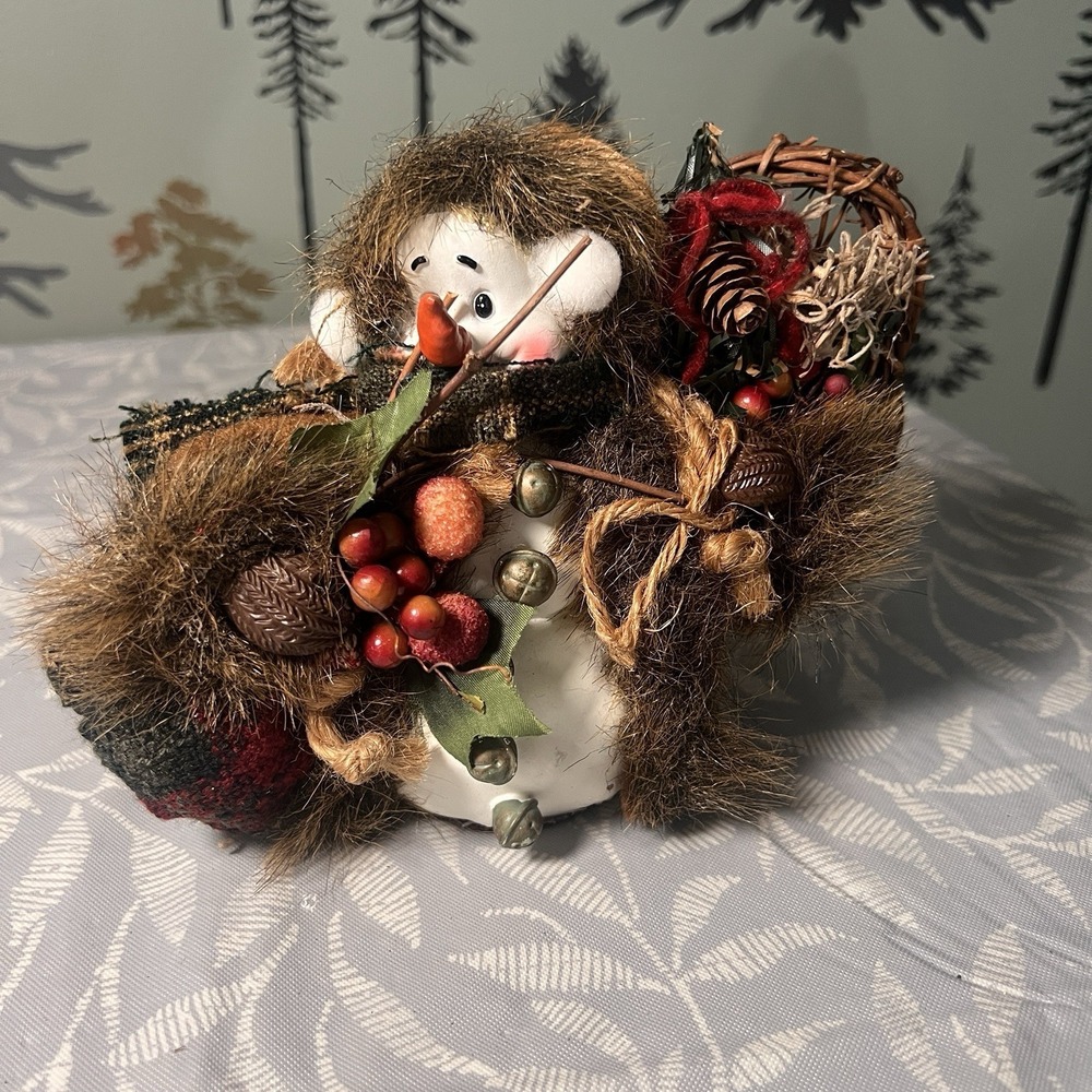 Woodland Mountain Snowman Resin Figurine Tabletop Display‎